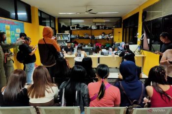 Satpol PP jaring belasan PSK di Jakarta Barat