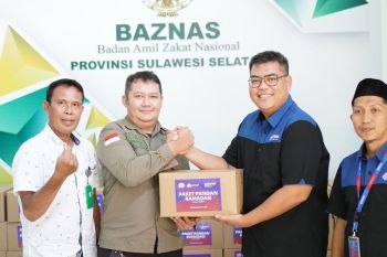 Baznas Sulsel terima 200 paket pangan dari Bosowa Peduli dan PT MCM