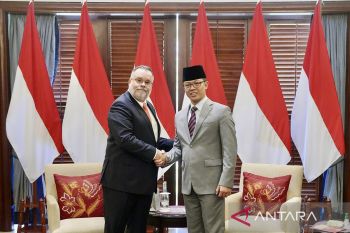 Menlu RI tegaskan pentingnya penyelesaian IC-CEPA kepada Dubes Chile