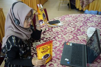 Memasarkan rendang ke penjuru dunia lewat kemajuan&nbsp;teknologi