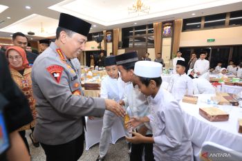 Perkuat sinergi, Kapolri berbagi takjil dan buka puasa bersama media dan masyarakat