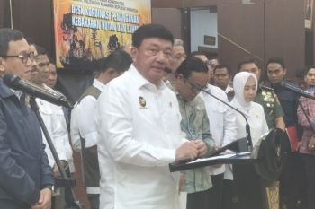 Menko Polkam sebut kenaikan pangkat Seskab Teddy Indra sesuai prosedur