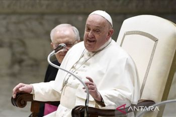 Vatikan: Paus Fransiskus terus pulih di rumah sakit