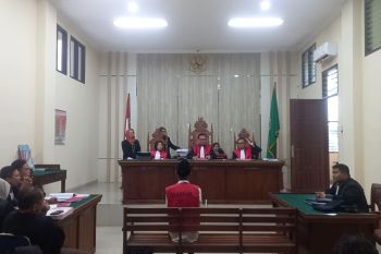 Hakim perintahkan jaksa hadirkan saksi kunci dalam perkara PNS BPN Pesawaran