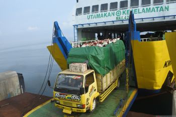 Mudik awal di Pelabuhan Jangkar Situbondo