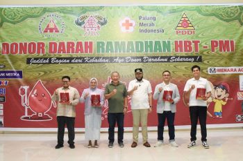 Wako Padang Fadly Amran apresiasi Himpunan Bersatu Teguh dalam gelar aksi donor darah