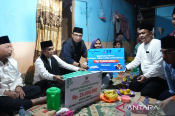 Nurmaini Janda Miskin Terharu Terima Bantuan Bedah Rumah dari Gubernur Sumbar