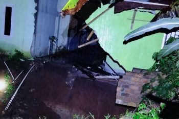 Warga Batu Belang OKU Selatan diminta waspadai bencana longsor