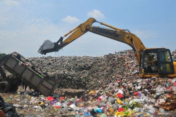 Indonesia targets end of open dumping by July 2026