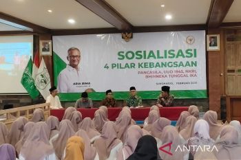Anggota DPR RI ajak pesantren rawat Pancasila