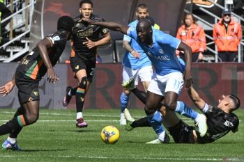 Jay Idzes bermain penuh ketika Venezia tahan imbang Napoli