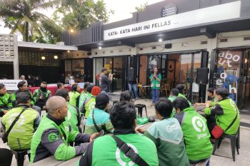 About Something Coffee 'ngabuburide' bersama ojek online di Palangka Raya
