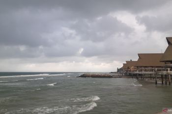 BMKG: Gelombang tinggi berpotensi terjadi di perairan NTT
