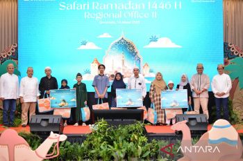 BNI salurkan 4.650  paket sembako dalam Safari Ramadhan 2025