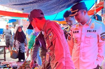 Satpol PP amankan ribuan petasan operasi ketertiban Ramadhan di Pasaman