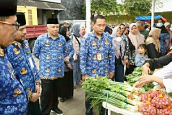 Pemkab Purwakarta gelar operasi pasar murah Ramadhan di lima titik selama bulan Ramadhan