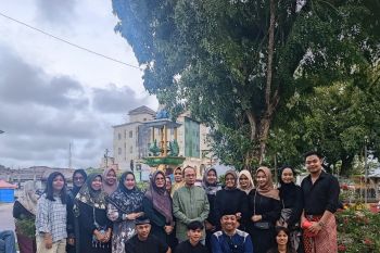 Bupati Bangka Tengah ajak seniman berkolaborasi dalam panggung amal