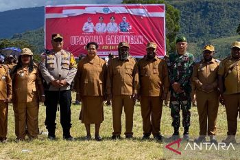Bupati Tolikara soroti kinerja ASN pada pelayanan warga