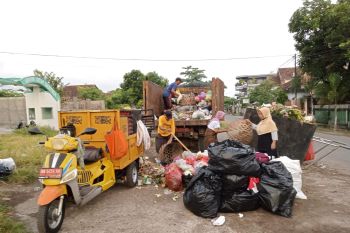 Volume sampah di Mataram naik 3 ton per hari selama Ramadhan
