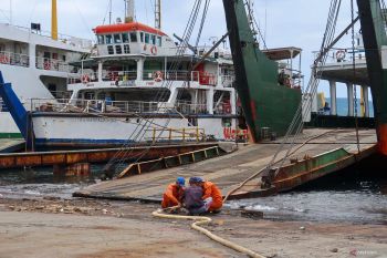 Perawatan kapal penyeberangan jelang masa arus mudik