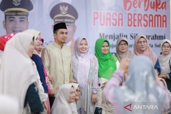 Wako dan Ketua TP-PKK Kota Solok Gelar Buka Bersama dengan Pengurus TP-PKK, GOW, DWP dan FK-WIYA