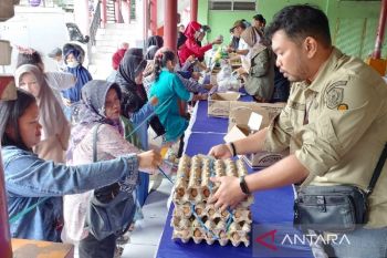 Warga Sampit antusias sambut pasar murah jelang Lebaran