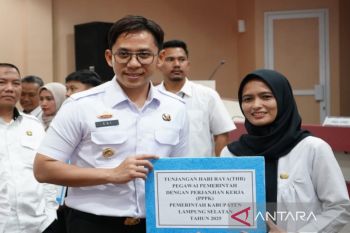 Pemkab Lampung Selatan salurkan THR senilai Rp38 miliar untuk 6.687 ASN