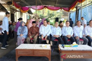 Menko Pangan penuhi janji beri alat pendingin susu untuk UD Pramono 