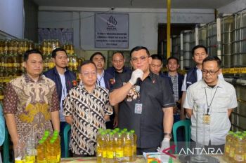 Polisi ungkap kasus minyak goreng yang kemasannya diubah ke MinyaKita