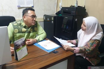 Dinsos Palembang  berikan kursi roda ke ratusan penyandang disabilitas