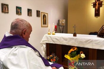 Paus Fransiskus perlu waktu lama pulihkan kemampuan bicara
