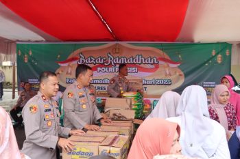 Polres Pasaman Barat adakan bazar murah Ramadhan bantu masyarakat
