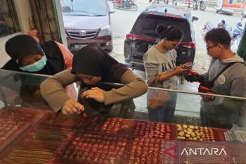 Harga emas di Palembang tembus Rp 9.510.000 per suku