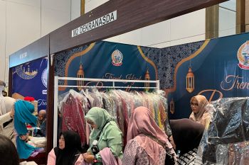 Dekranasda Sulsel galang donasi bagi perempuan rentan