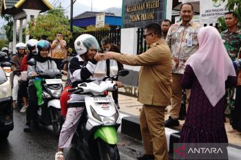 Pemkot Padang Panjang instansi vertikal dan BUMD serentak berbagi takjil