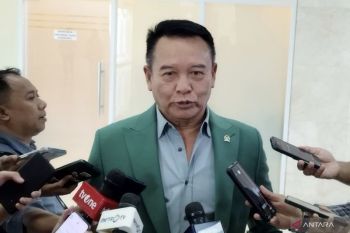 Anggota DPR minta Panglima pensiunkan TNI menjabat di luar ketentuan