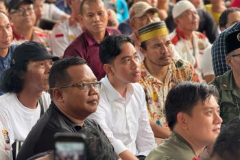 Presiden nonton laga Timnas di Istana, wapres nonton di Lapangan Rengas