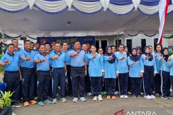 Lanud El Tari Kupang menyiapkan 19 stan untuk pasar murah sambut HUT TNI AU