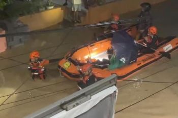 Hujan intensitas tinggi sebabkan beberapa titik banjir di Manado