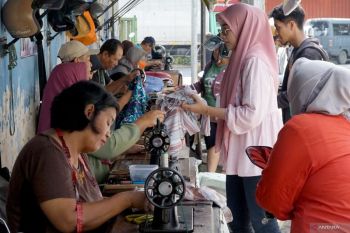 Jasa vermak pakaian jelang Lebaran