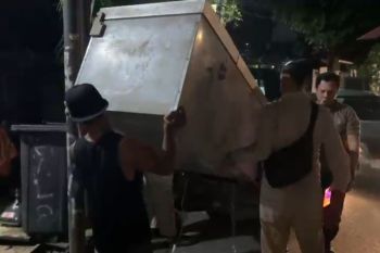 Selain curi kulkas dan AC, satpam ini juga ambil pintu rumah