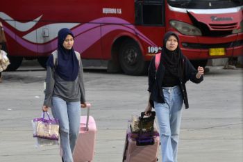 Terpopuler, jumlah pemudik turun hingga penyelidikan teror di Tempo