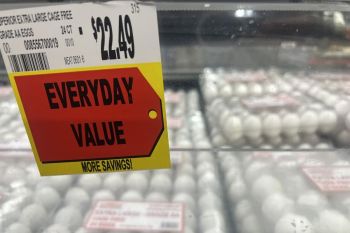 Tarif perdagangan Trump picu kekhawatiran pasar, keresahan konsumen