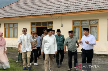 Senator Irman Gusman dan Wako Padang Panjang tinjau dapur MBG