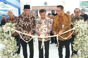 Gubernur Jateng resmikan Kantor Bank Jateng Syariah Yogyakarta