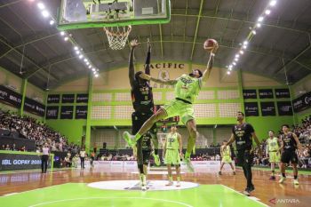 Dewa United libas  Pacific Caesar 92-75