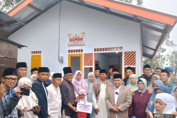 Bupati Agam resmikan rumah hasil swadaya jamaah Gerakan Subuh ABC