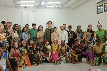 Samuel Wattimena ajak  kolaborasi pegiat kesenian Semarang