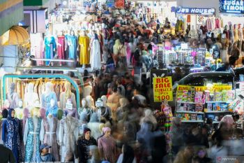 Jangan langsung dipakai! Berikut alasan baju baru harus dicuci