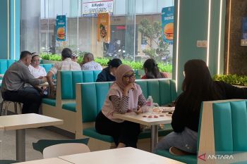 Mecca Fried Chicken tawarkan opsi ayam goreng halal dan tayib